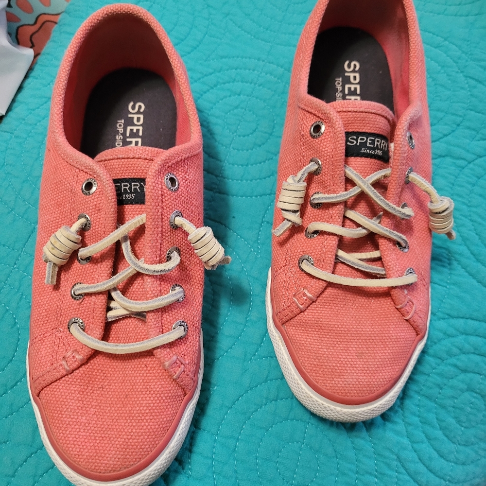 Sperry Women's Coral Flats